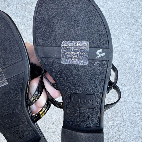 Circus Sam Edelman Cherri Flats Sandals Womens 6.5 Black Patent Medallion Thong - Picture 7 of 8